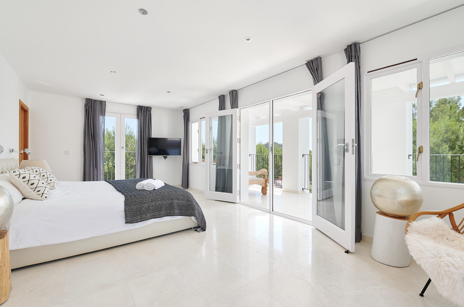 Resa estates villa es cubells frutal summer luxury main bedroom.png